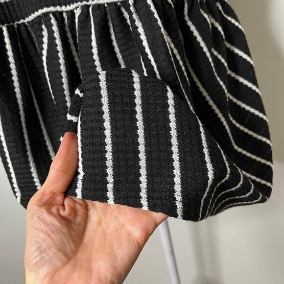 Lane Bryant Womens Knit Top 10/12 Black White Striped Hoodie Peplum Short Sleeve - Picture 5 of 10